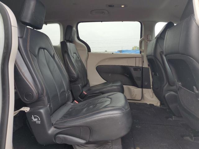 Photo 11 from auction – 2018 CHRYSLER PACIFICA T with VIN 2C4RC1BGXJR144161
