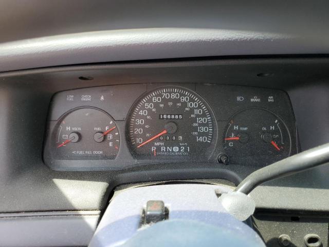 Photo 9 from auction – 2000 FORD CROWN VICT with VIN 2FAFP71W7YX214598