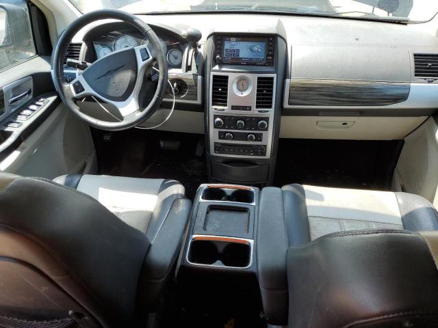 Photo 8 from auction – 2010 CHRYSLER TOWN & COU with VIN 2A4RR5D16AR299072