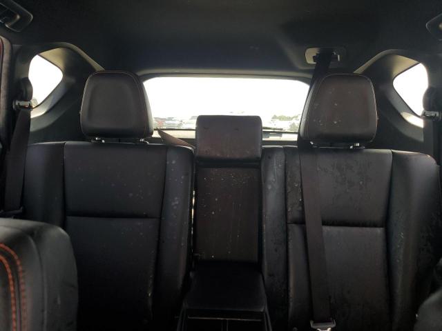 Photo 10 from auction – 2016 TOYOTA RAV4 SE with VIN JTMNFREV0GJ098657