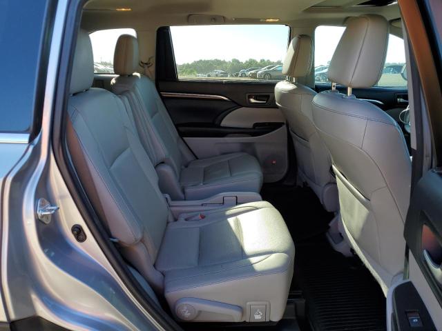 Photo 11 from auction – 2016 TOYOTA HIGHLANDER with VIN 5TDYKRFH9GS184358