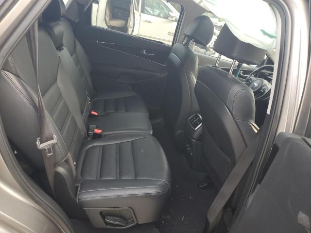 Photo 11 from auction – 2018 KIA SORENTO EX with VIN 5XYPH4A55JG410443
