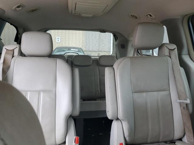 Photo 10 from auction – 2010 CHRYSLER TOWN & COU with VIN 2A4RR5D15AR241163
