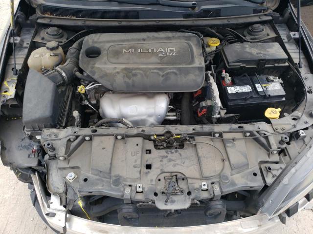 Photo 11 from auction – 2015 CHRYSLER 200 LIMITE with VIN 1C3CCCABXFN635393