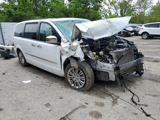 Photo 4 from auction – 2016 CHRYSLER TOWN & COU with VIN 2C4RC1CG9GR190491
