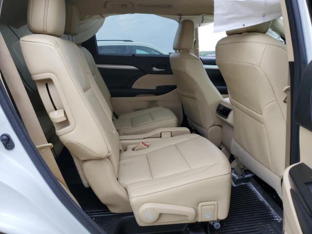 Foto 10 de la subasta – 2017 TOYOTA HIGHLANDER con VIN 5TDKZRFH3HS521836
