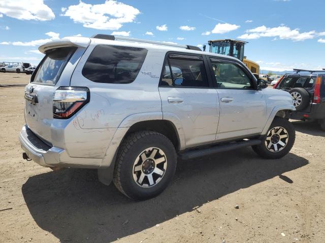 Photo 3 from auction – 2018 TOYOTA 4RUNNER SR with VIN JTEBU5JR4J5515364