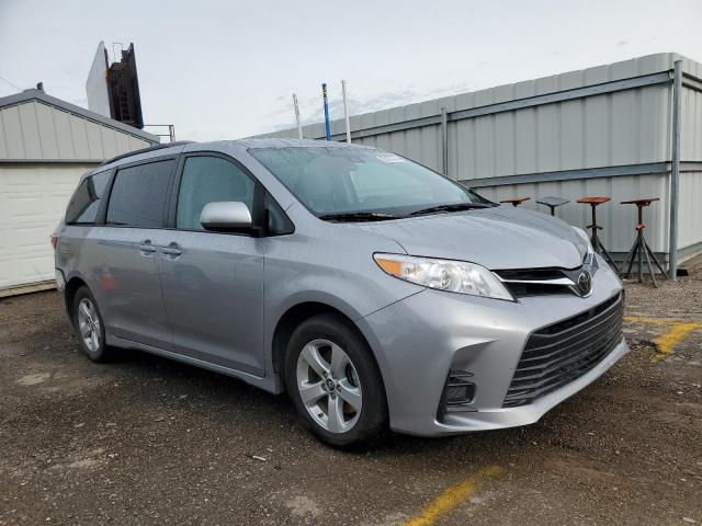 TOYOTA SIENNA LE 2018 with VIN 5TDKZ3DC6JS954691 - Photo from auction