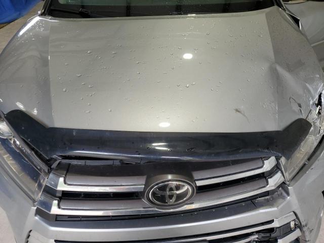 Photo 12 from auction – 2018 TOYOTA HIGHLANDER with VIN 5TDDZRFH4JS492197