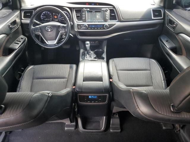 Photo 8 from auction – 2018 TOYOTA HIGHLANDER with VIN 5TDZZRFHXJS241576