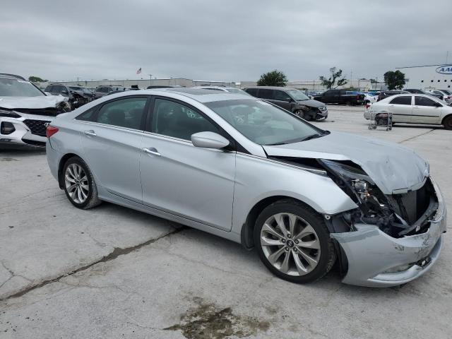 Photo 4 from auction – 2013 HYUNDAI SONATA SE with VIN 5NPEC4AC6DH650960