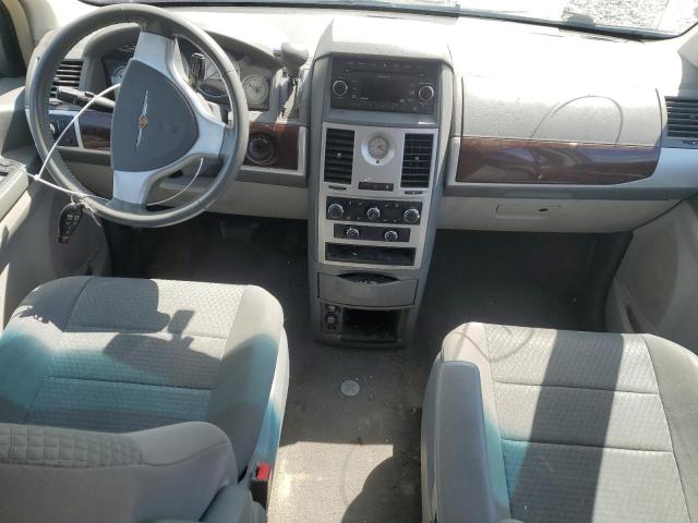 Photo 8 from auction – 2010 CHRYSLER TOWN & COU with VIN 2A4RR5DX1AR454759
