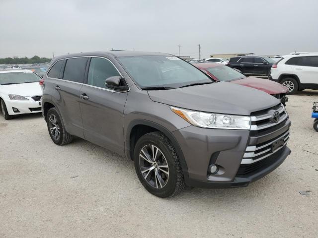 Photo 4 from auction – 2017 TOYOTA HIGHLANDER with VIN 5TDZZRFH1HS233280