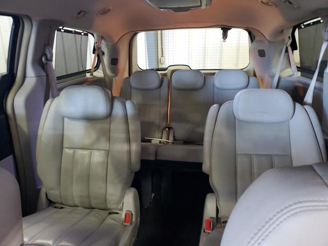 Photo 10 from auction – 2010 CHRYSLER TOWN & COU with VIN 2A4RR8DX8AR358256