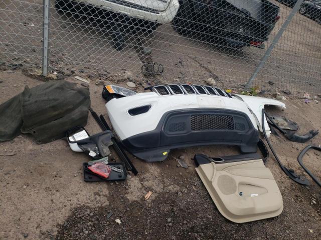 Photo 13 from auction – 2017 JEEP GRAND CHER with VIN 1C4RJFAG5HC705843