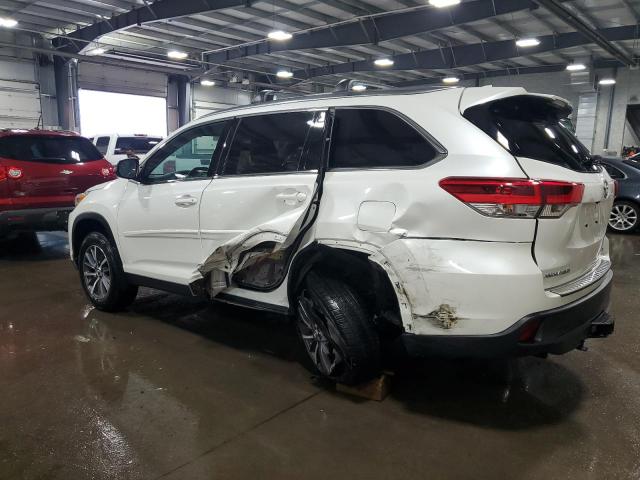 Photo 2 from auction – 2019 TOYOTA HIGHLANDER with VIN 5TDJZRFH3KS947206