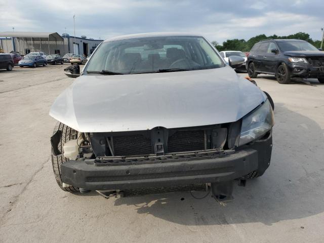 Photo 5 from auction – 2012 VOLKSWAGEN PASSAT S with VIN 1VWAP7A35CC069025