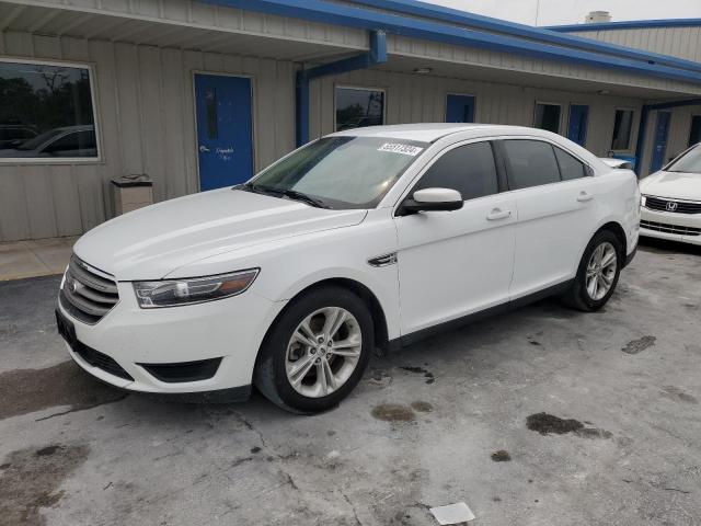FORD TAURUS SE 2015 with VIN 1FAHP2D88FG172955 - Photo from auction