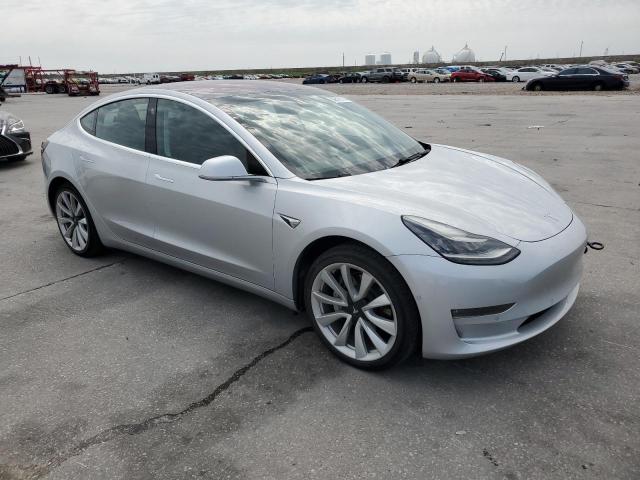 Photo 4 from auction – 2018 TESLA MODEL 3 with VIN 5YJ3E1EA9JF017923