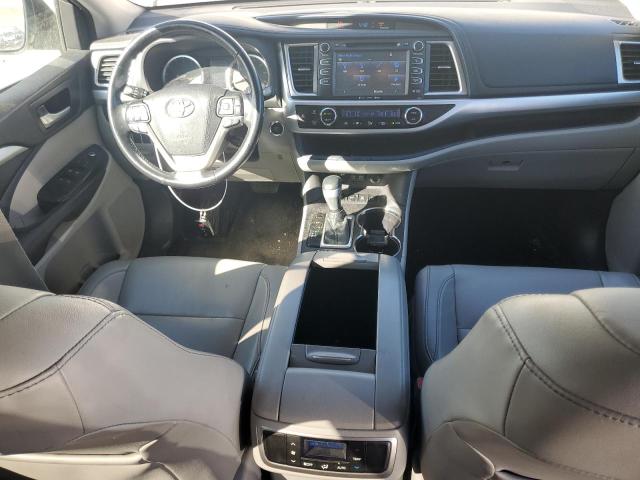 Photo 8 from auction – 2018 TOYOTA HIGHLANDER with VIN 5TDJZRFH1JS541956