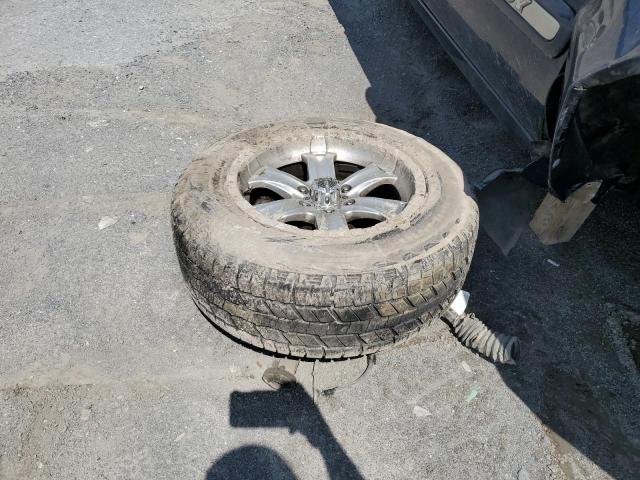 Photo 13 from auction – 2004 GMC ENVOY with VIN 1GKET16S346189410