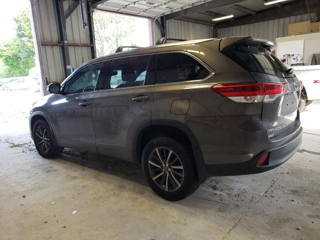 Photo 2 from auction – 2017 TOYOTA HIGHLANDER with VIN 5TDJZRFH6HS428353