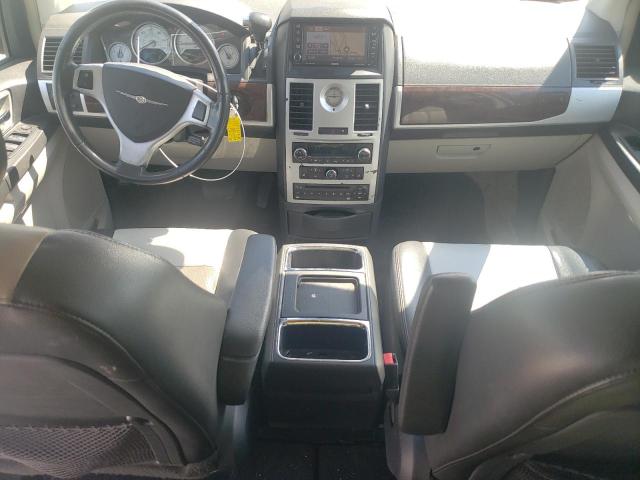Photo 8 from auction – 2010 CHRYSLER TOWN & COU with VIN 2A4RR8DX4AR436628