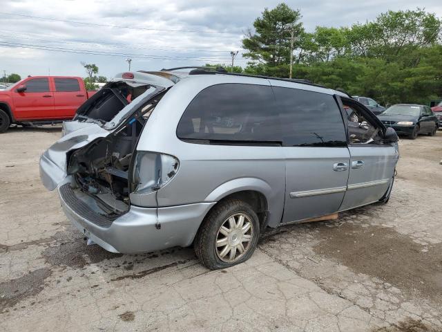 Photo 3 from auction – 2005 CHRYSLER TOWN & COU with VIN 2C4GP54L35R602433