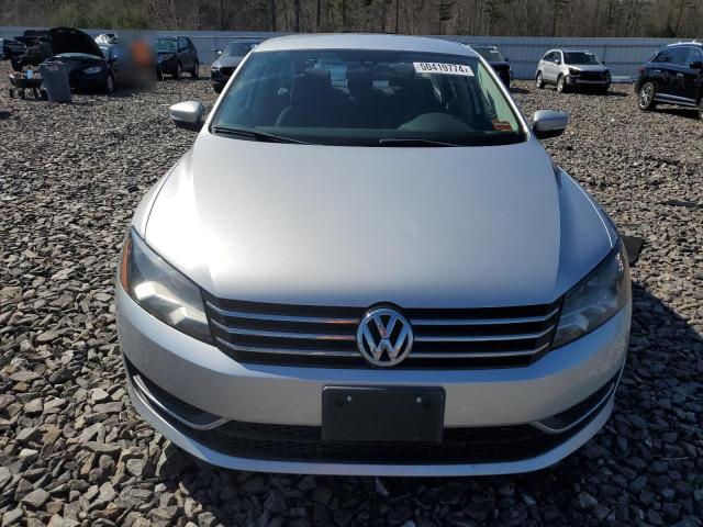 Photo 5 from auction – 2014 VOLKSWAGEN PASSAT S with VIN 1VWAT7A38EC060527