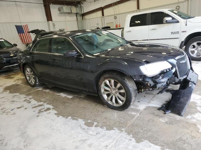 Photo 4 from auction – 2017 CHRYSLER 300 LIMITE with VIN 2C3CCARG8HH534336