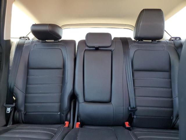 Photo 10 from auction – 2018 FORD ESCAPE TIT with VIN 1FMCU0J91JUC75090