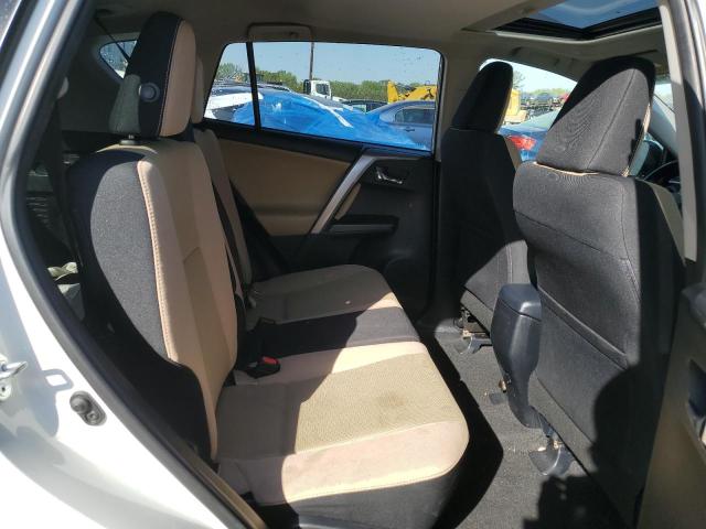 Photo 11 from auction – 2017 TOYOTA RAV4 XLE with VIN JTMRFREV9HJ122182