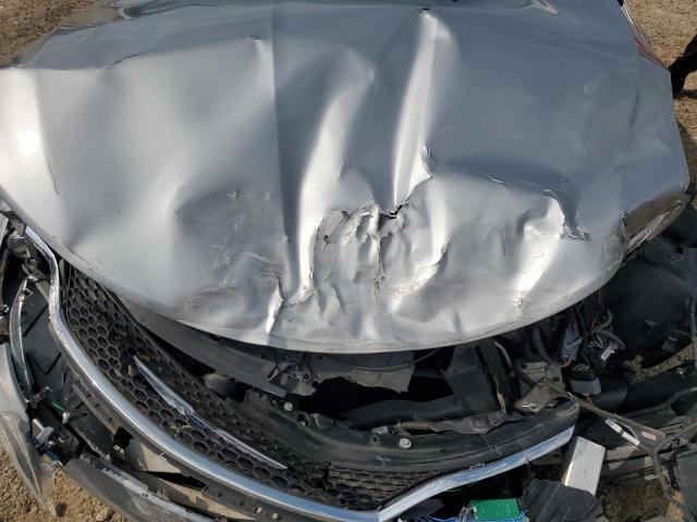 Photo 11 from auction – 2015 CHRYSLER 200 LIMITE with VIN 1C3CCCAB1FN663020