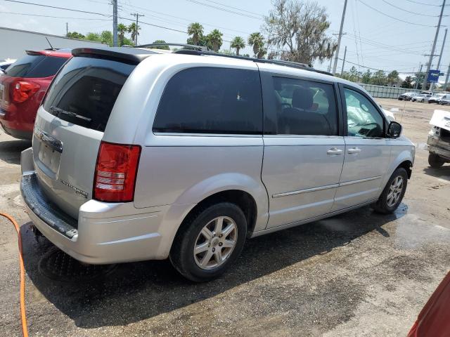 Photo 3 from auction – 2010 CHRYSLER TOWN & COU with VIN 2A4RR8D16AR320620