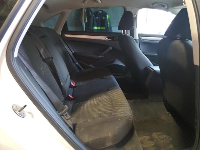 Photo 10 from auction – 2016 VOLKSWAGEN PASSAT S with VIN 1VWAT7A38GC048591