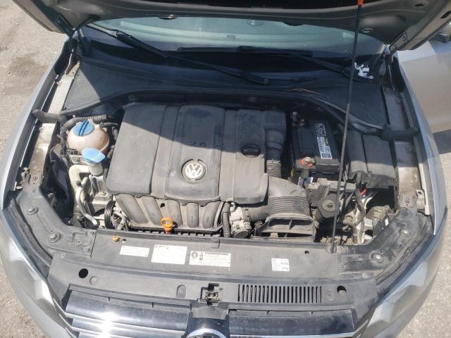 Photo 11 from auction – 2013 VOLKSWAGEN PASSAT S with VIN 1VWAH7A32DC079249