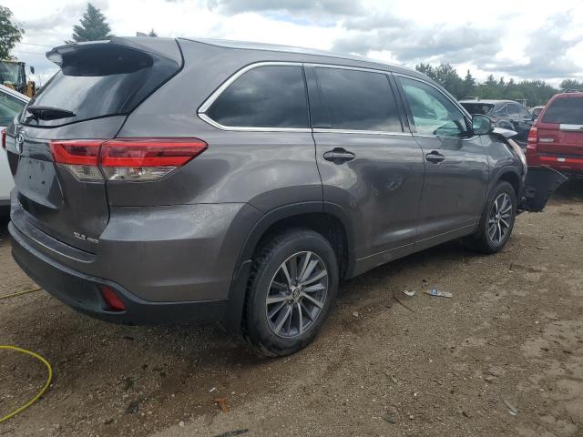 Photo 3 from auction – 2018 TOYOTA HIGHLANDER with VIN 5TDJZRFH1JS544159