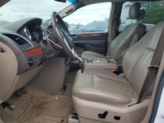 Photo 7 from auction – 2016 CHRYSLER TOWN & COU with VIN 2C4RC1BG4GR164933