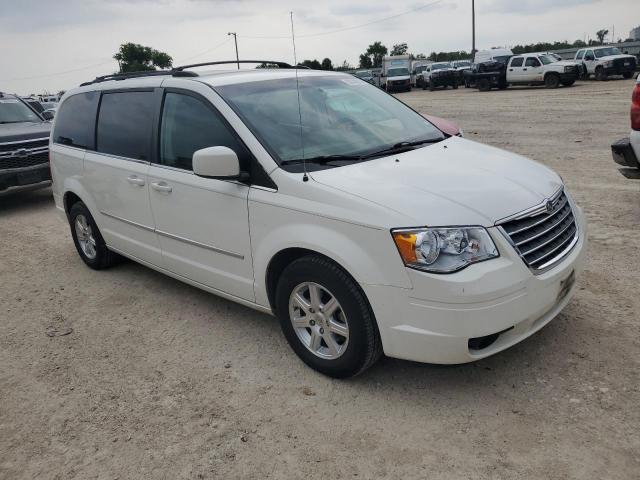 Photo 4 from auction – 2010 CHRYSLER TOWN & COU with VIN 2A4RR5D12AR113401