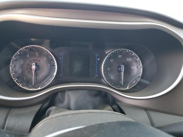 Photo 9 from auction – 2020 CHRYSLER VOYAGER LX with VIN 2C4RC1DG0LR157565