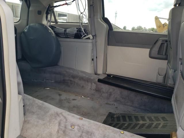 Photo 11 from auction – 2010 CHRYSLER TOWN & COU with VIN 2A4RR5D12AR479391