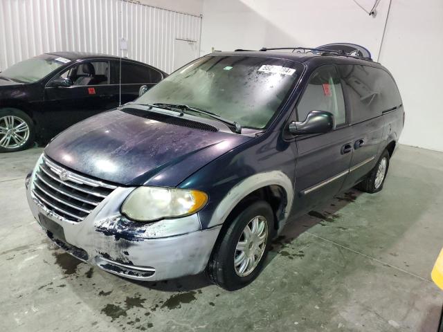 CHRYSLER TOWN & COU 2005 with VIN 2C4GP54L05R487256 - Photo from auction