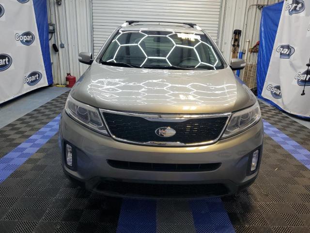 Photo 5 from auction – 2014 KIA SORENTO LX with VIN 5XYKT3A68EG544915