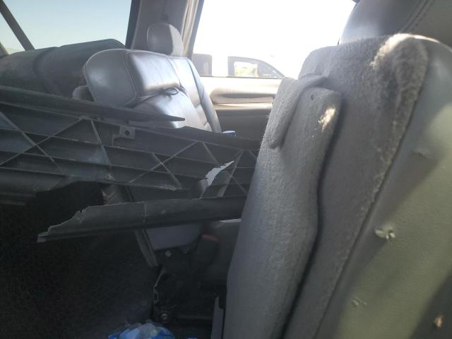Photo 11 from auction – 2005 FORD EXCURSION with VIN 1FMSU41P95EC50830