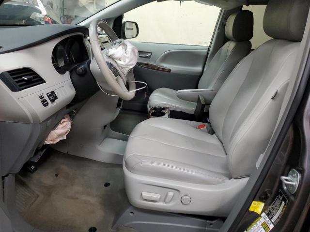 Photo 7 from auction – 2013 TOYOTA SIENNA XLE with VIN 5TDYK3DC1DS348038