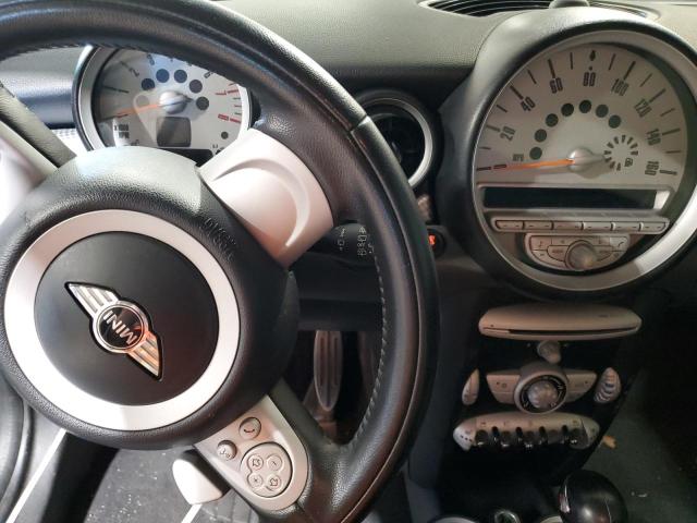 Photo 9 from auction – 2010 MINI COOPER S with VIN WMWMF7C5XATZ74176