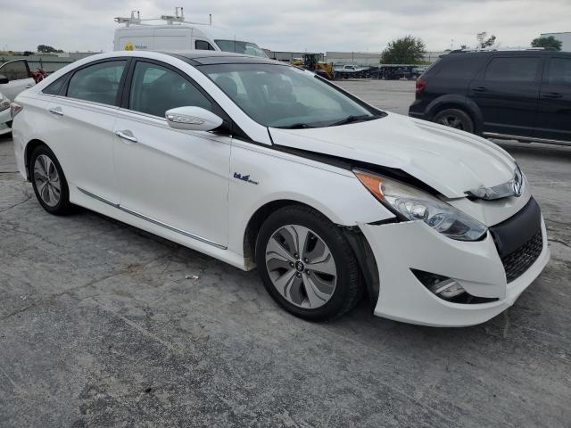 Photo 4 from auction – 2015 HYUNDAI SONATA HYB with VIN KMHEC4A44FA135552