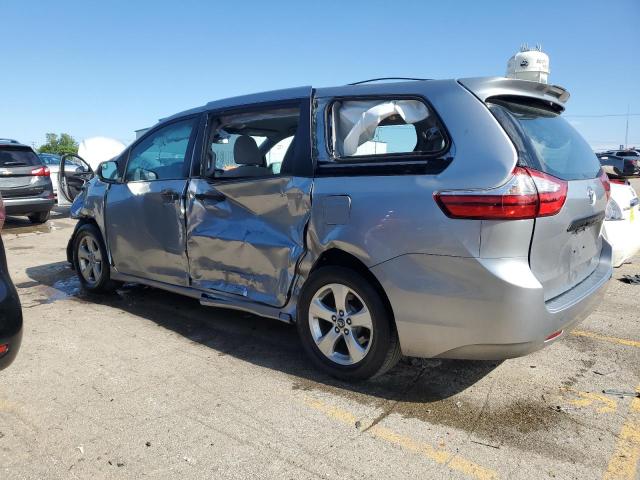 Photo 2 from auction – 2018 TOYOTA SIENNA L with VIN 5TDZZ3DC4JS929612