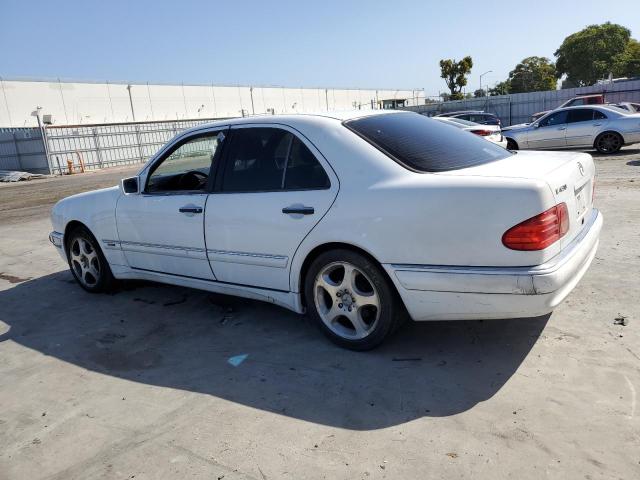 Photo 2 from auction – 1998 MERCEDES-BENZ E 430 with VIN WDBJF70F4WA670331