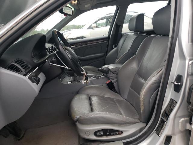 Photo 7 from auction – 2001 BMW 325 IT with VIN WBAAW33421EN80453